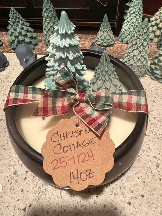Christmas Cottage Black Candle