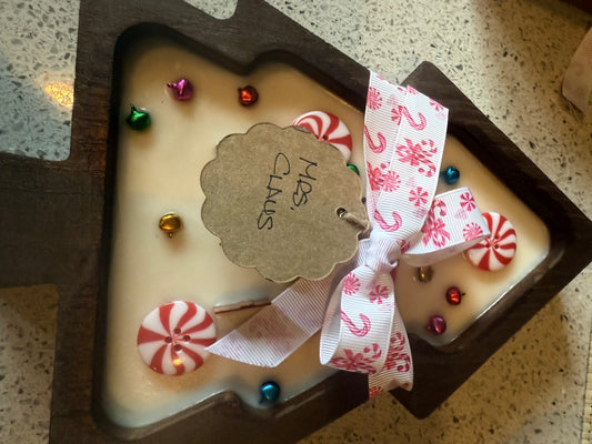 25-1041 Mrs.Claus Tree Wood Bowl Candle