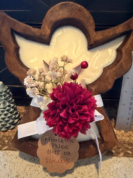 Mistletoe Hugs Angel Wood Bowl Candle 12oz