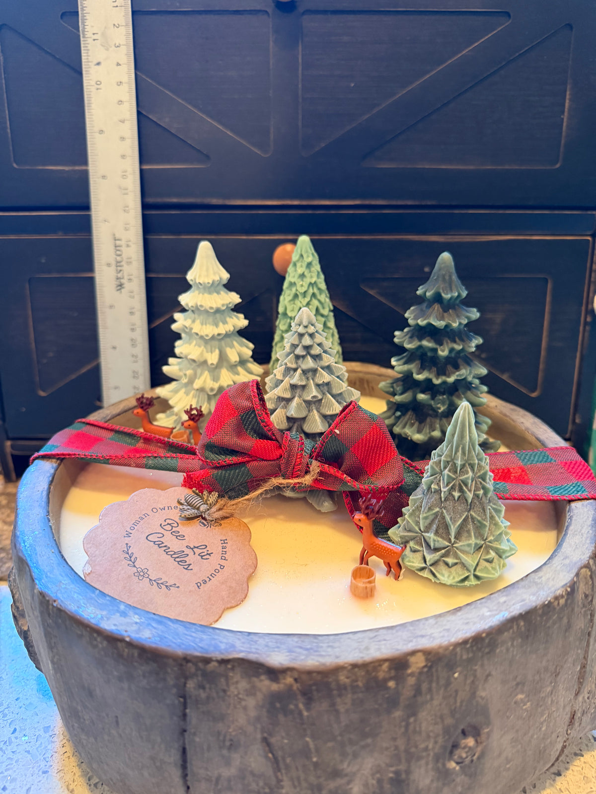 Elf Sweat Cement Log Style Candle